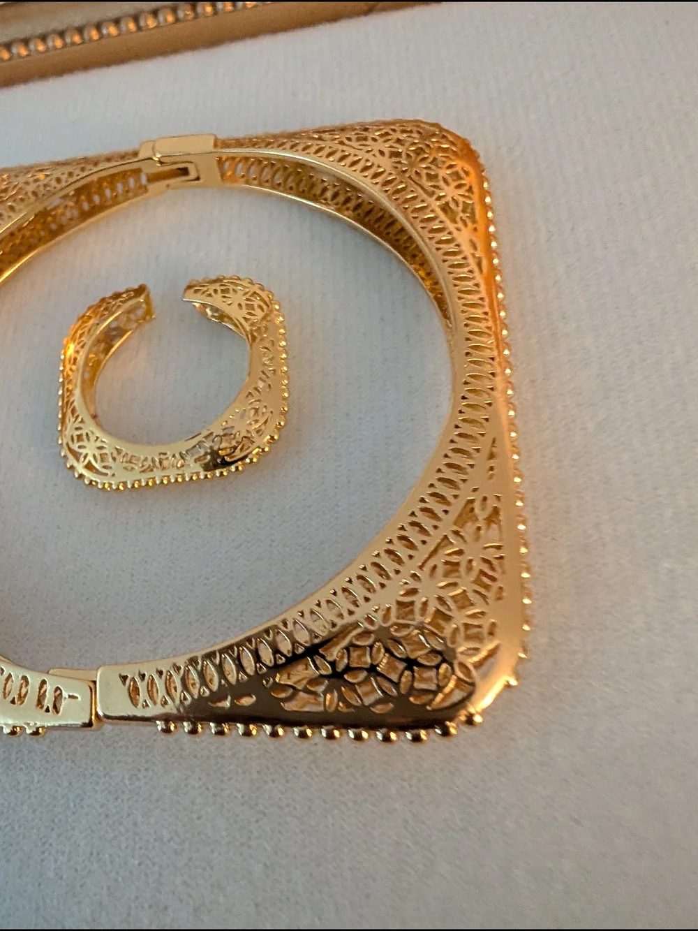 Gold Filigree Bracelet and Ring Size 7.5 - Picture 9 of 14